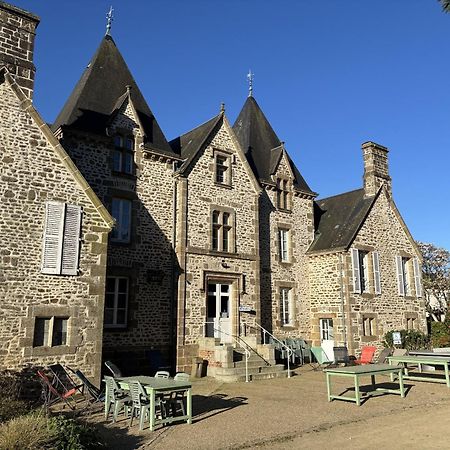 Chateau Du Bourg Saint-Denis-de-Gastines Exteriér fotografie