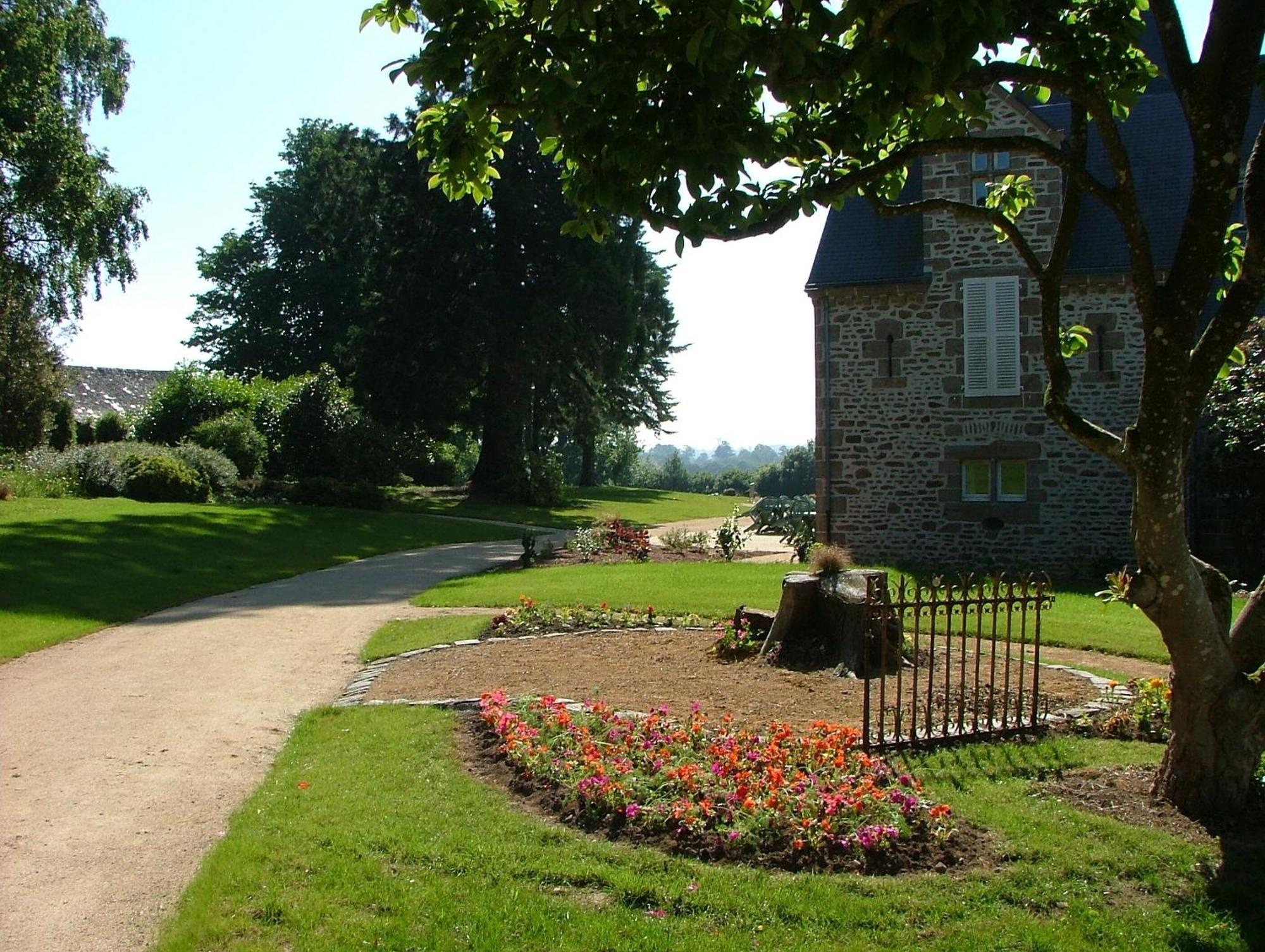 Chateau Du Bourg Saint-Denis-de-Gastines Exteriér fotografie