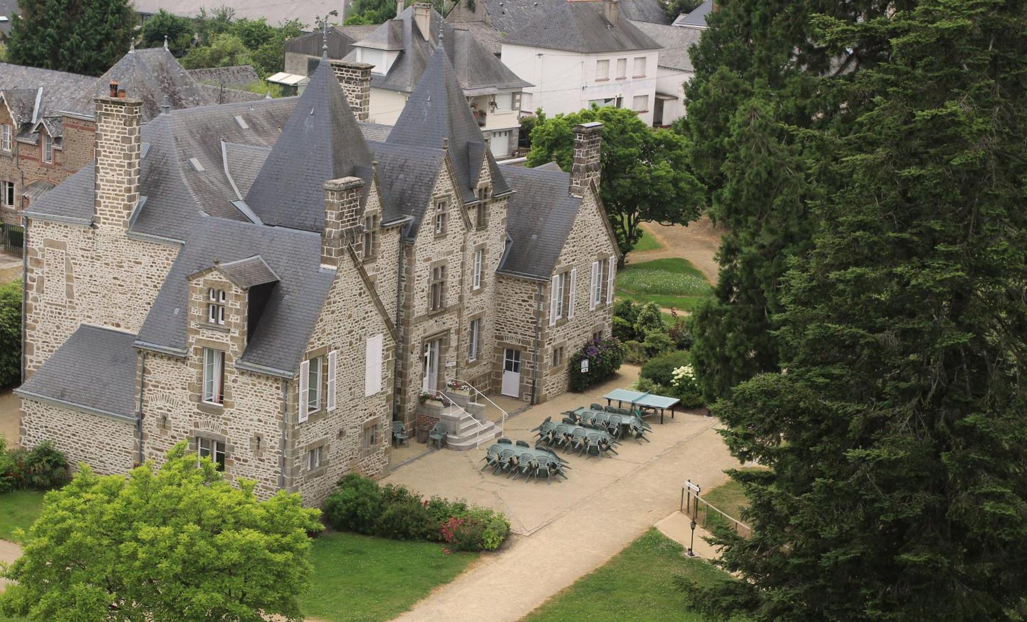 Chateau Du Bourg Saint-Denis-de-Gastines Exteriér fotografie